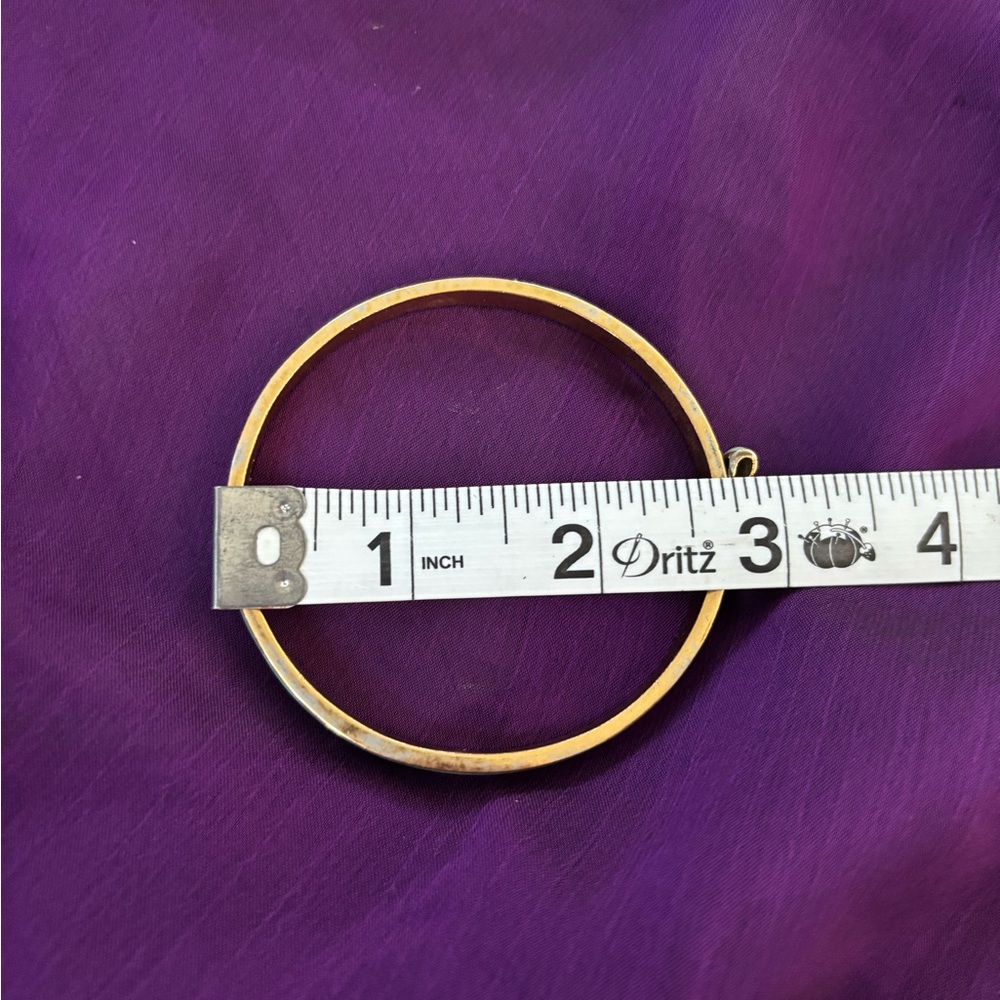 Kate Spade Green Bow Bangle Bracelet. - Picture 6 of 6